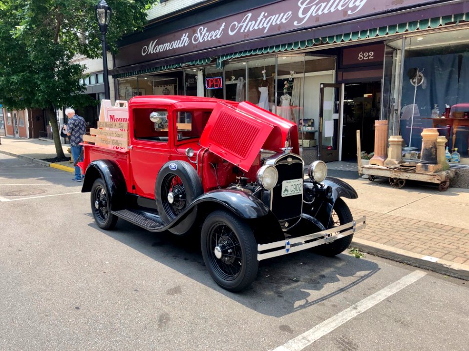 Monmouth Street Antique Gallery Model A Ford, Newport, KY 