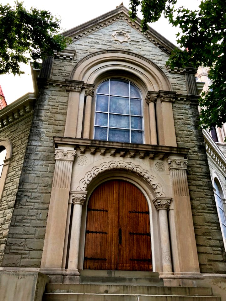 First Christian Church, Paris, Kentucky 