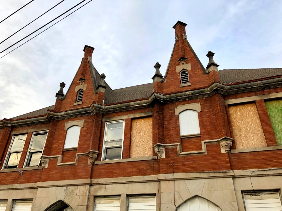 5th Street, Paris, Kentucky 