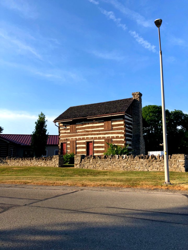 Angevine Cabin, Lawrenceburg, IN 
