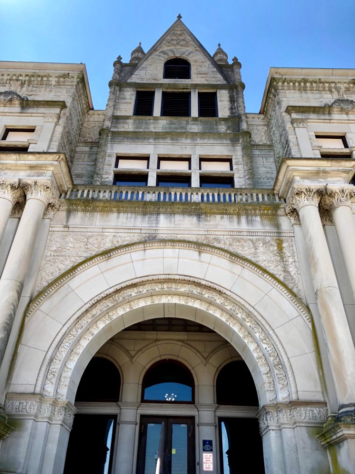 Rush County Courthouse, Rushville, IN 