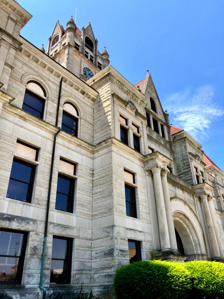 Rush County Courthouse, Rushville, IN 