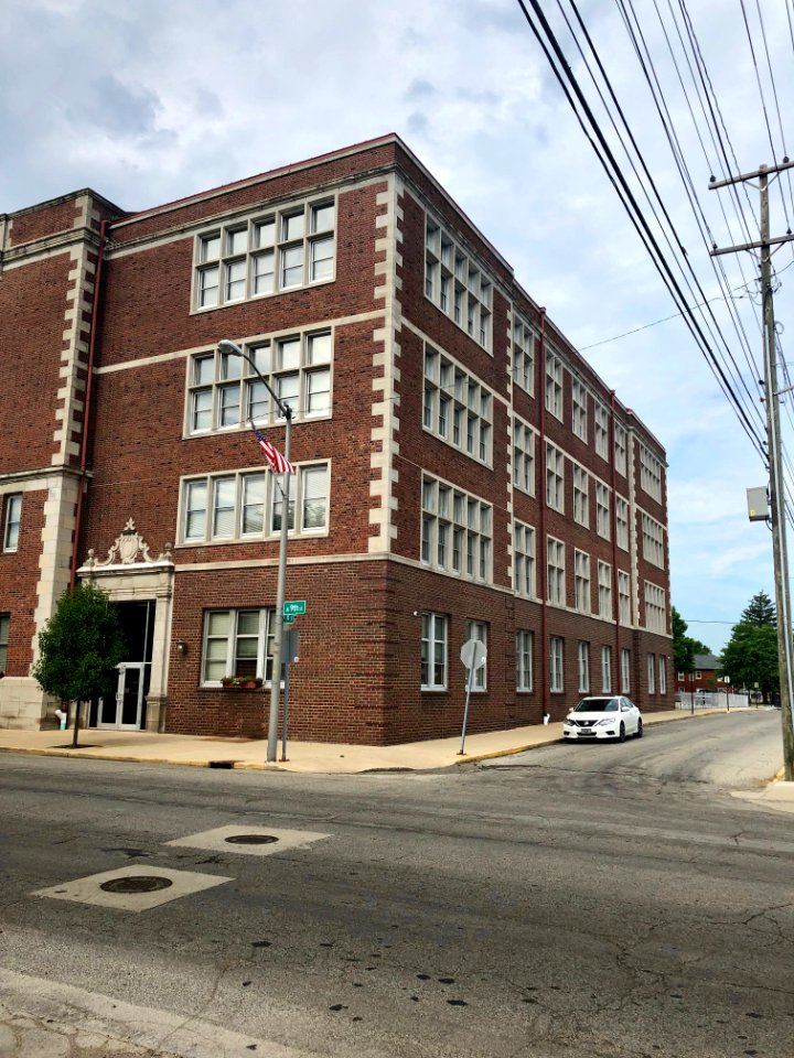9th Street, Richmond, IN 