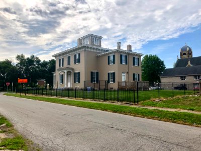 10th Street, Richmond, IN 