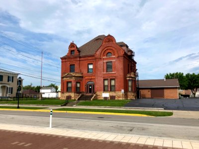 10th Street, Richmond, IN 