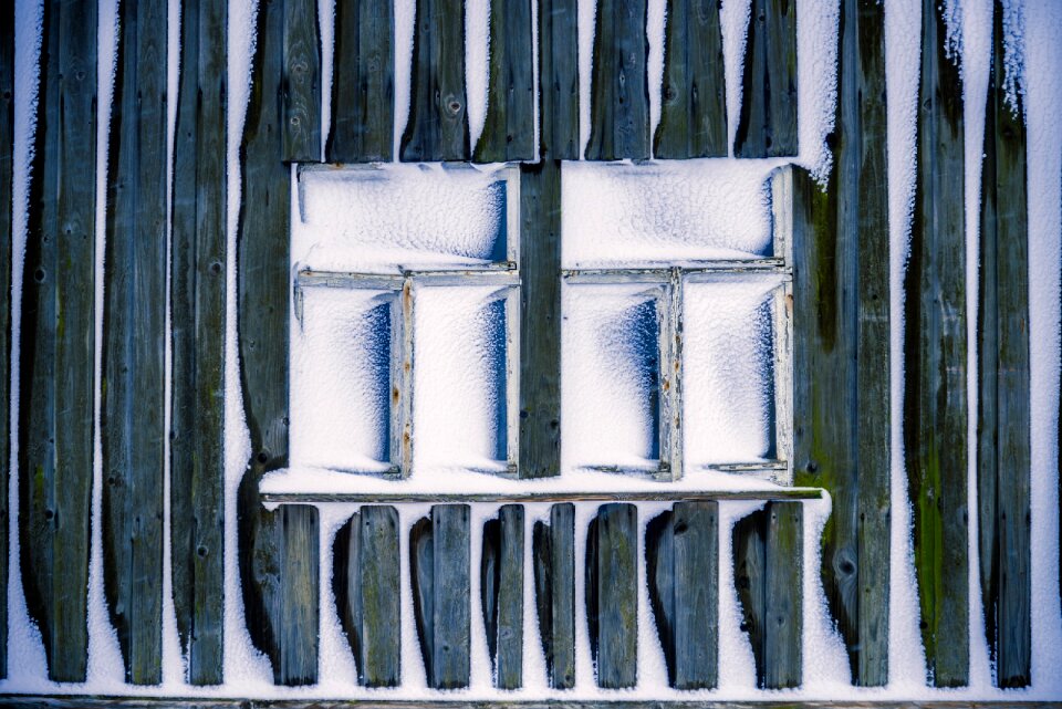 House windows frozen