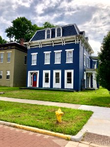 10th Street, Richmond, IN 