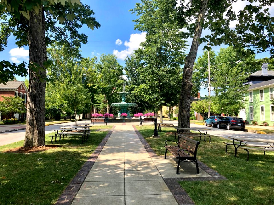 Broadway Esplanade, Madison, IN 