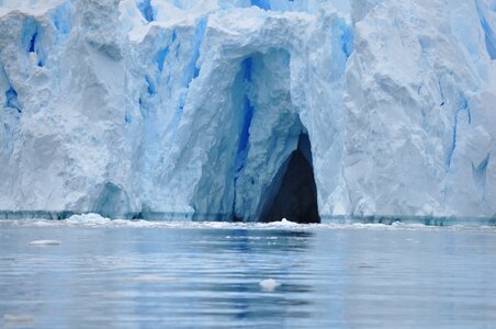 Sea water cavern photo