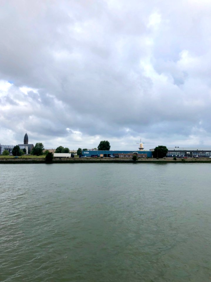 Nieuwe Maas, Schiedam, Zuid-Holland, Nederland 