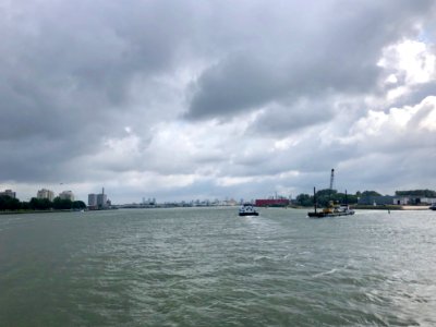 Nieuwe Maas, Schiedam, Zuid-Holland, Nederland 