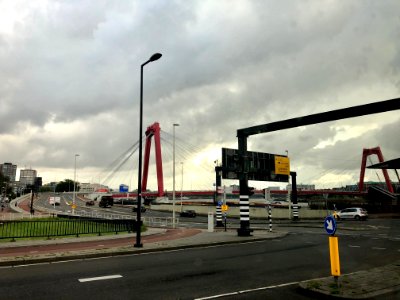 Willemsbrug, Rotterdam, Zuid-Holland, Nederland photo