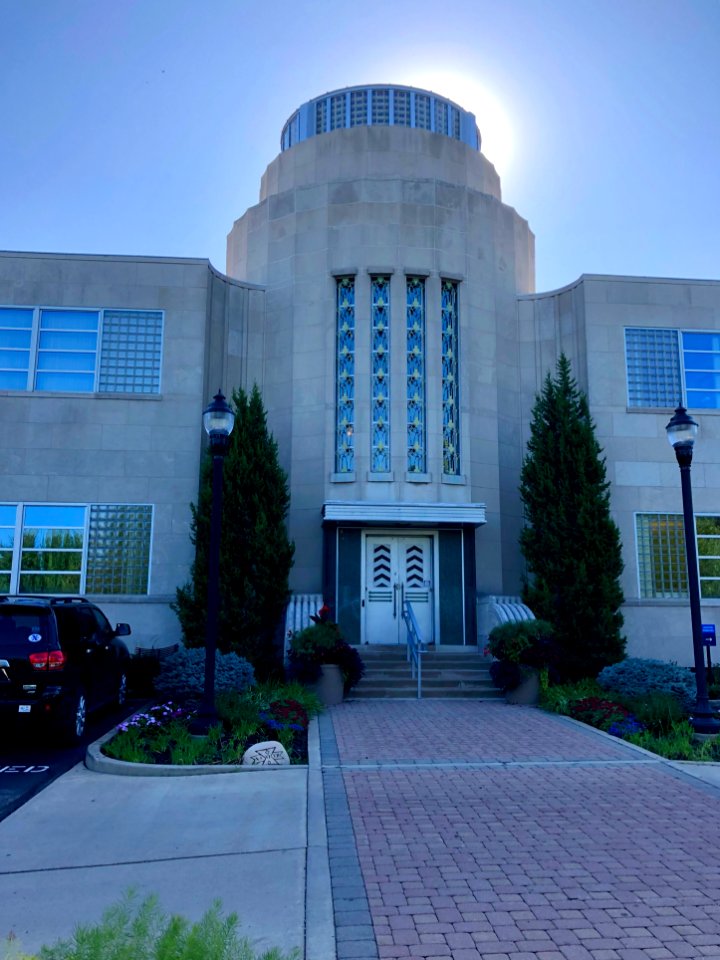 Alumni Center (Coca-Cola Bottling Plant), Dana Avenue, Xav… 