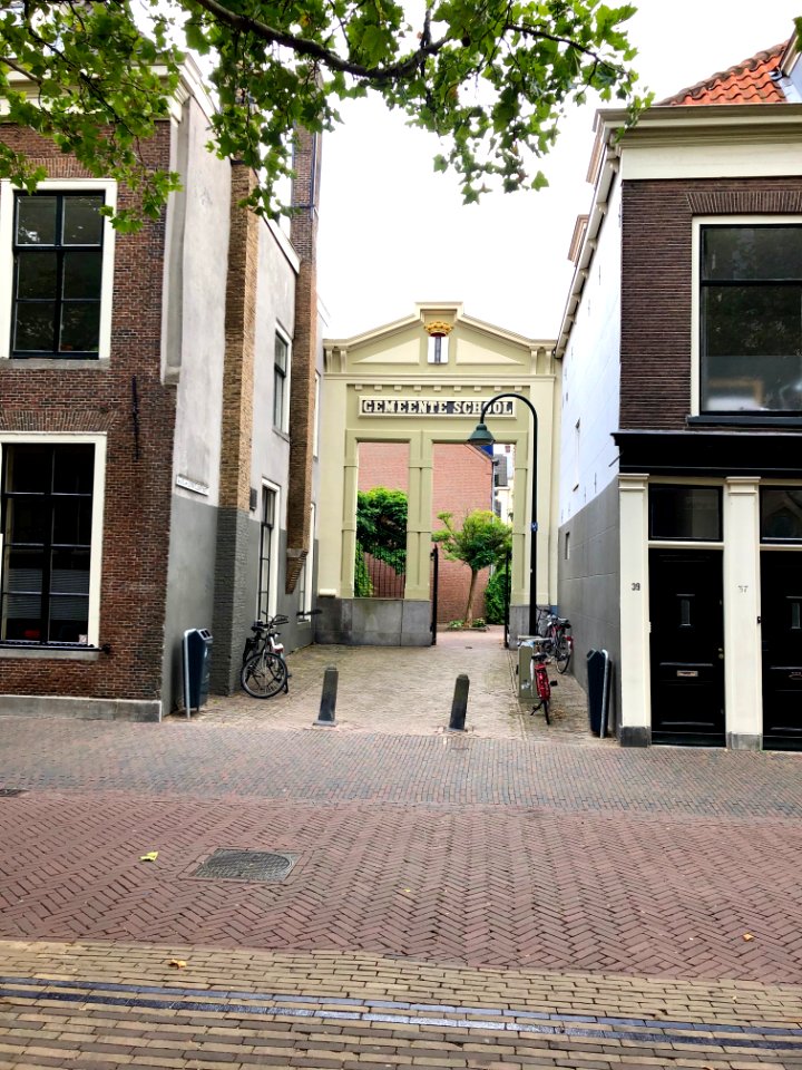 Gemeente School Entrance, Delft, Zuid-Holland, Nederland 