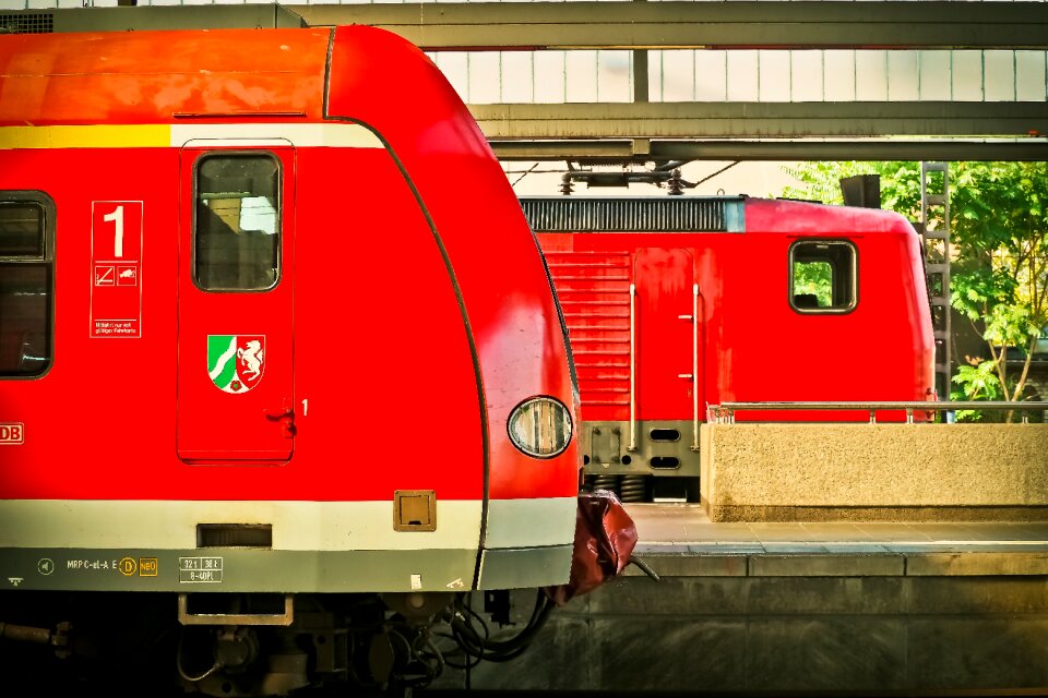 Rail s bahn public means of transport loco