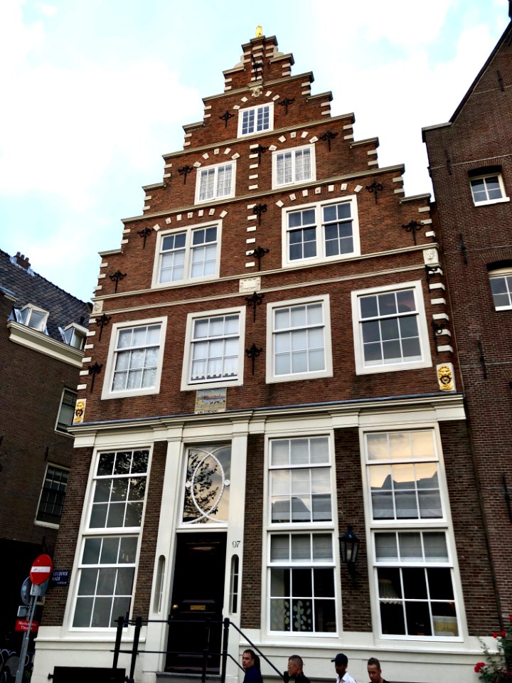 Geldersekade, Nieuwmarkt en Lastage, Amsterdam, Noord-Holl… 