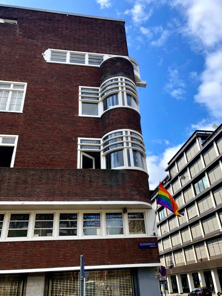 Apotheek (V.M.) Met Bovenwoningen, Vijzelstraat, Grachteng… 