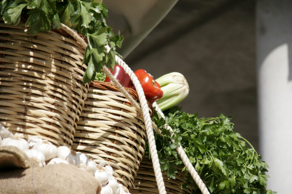 Garlic parsley baskets