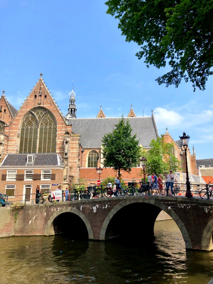 De Oude Kerk, Binnenstad, Amsterdam, Noord-Holland, Nederl… 