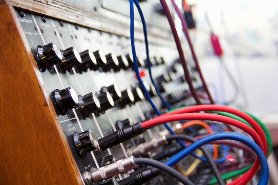 Electric instrument keys