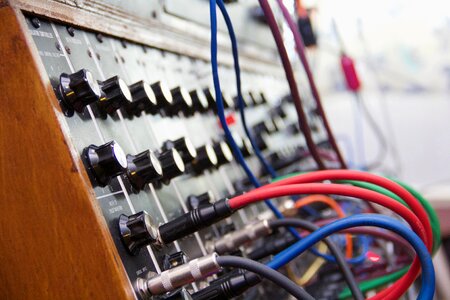 Electric instrument keys