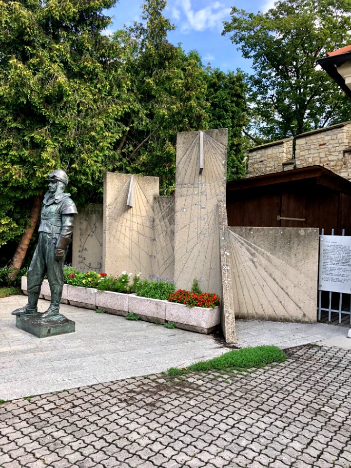 Socha Milana Rastislava Štefánika, Petřín, Praha, Hlavní m… 