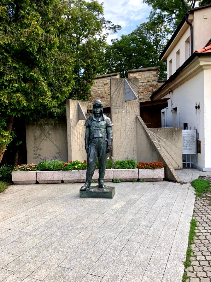 Socha Milana Rastislava Štefánika, Petřín, Praha, Hlavní m… 