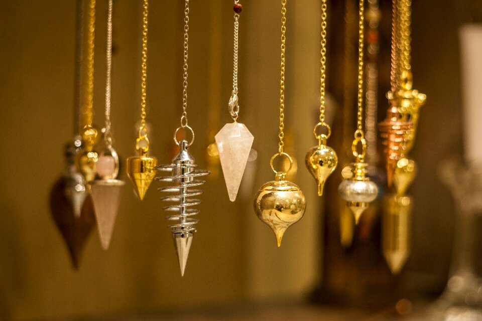 Pendule stones pendulous
