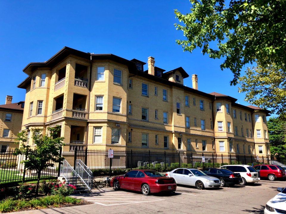Crescent Court Apartments, North Avondale, Cincinnati, OH 