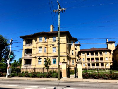 Crescent Court Apartments, North Avondale, Cincinnati, OH 