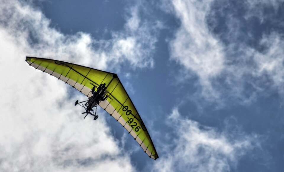 Delta hang-glider plane
