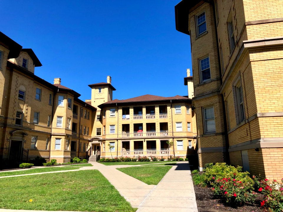 Crescent Court Apartments, North Avondale, Cincinnati, OH 