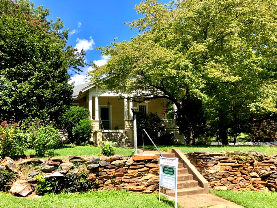 Queen Street, Hillsborough, NC 