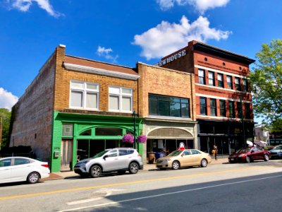 Elm Street, Greensboro, NC 