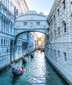 Gondoliers canal travel photo