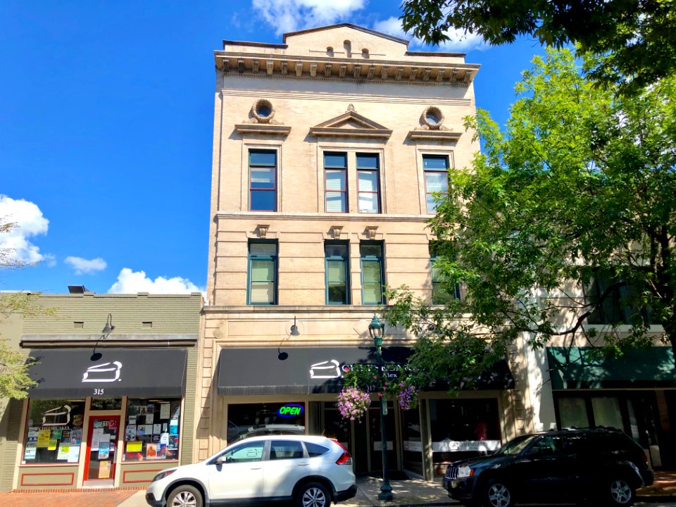 Elm Street, Greensboro, NC 