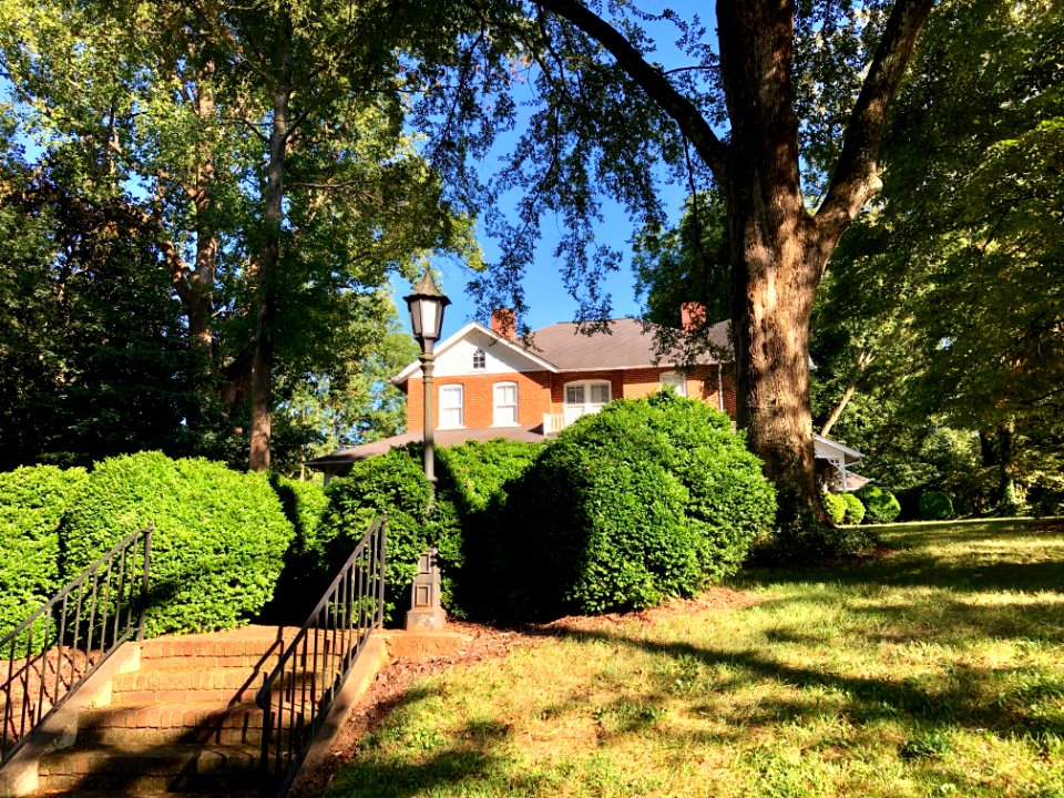 Valdese Avenue, Morganton, NC 