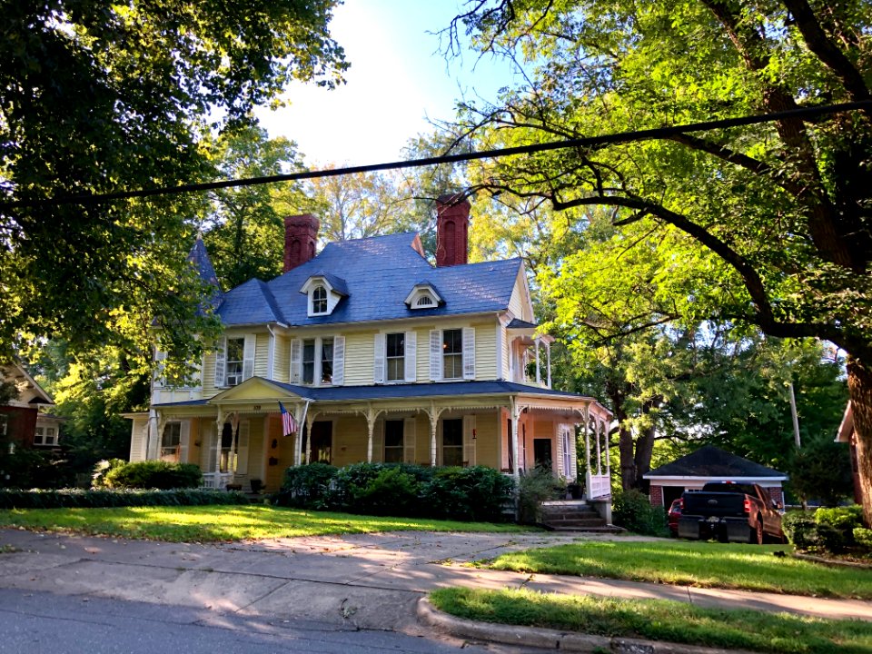 Valdese Avenue, Morganton, NC 