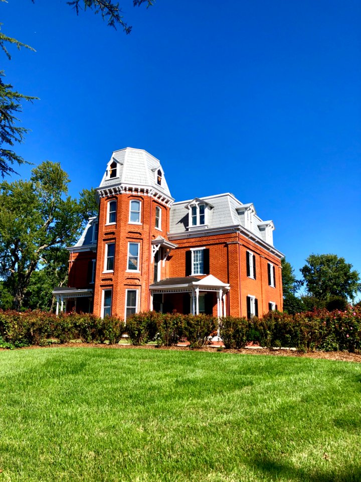 Tate House (Morganton Savings Bank), Morganton, NC 