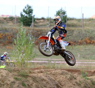 Extreme flight motorcycling