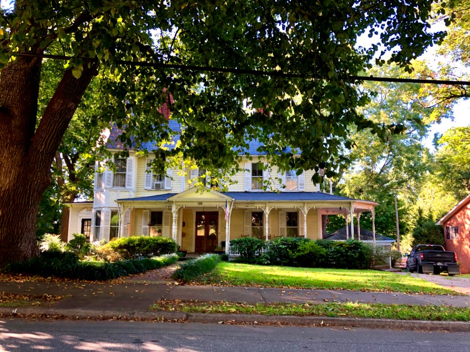 Valdese Avenue, Morganton, NC 
