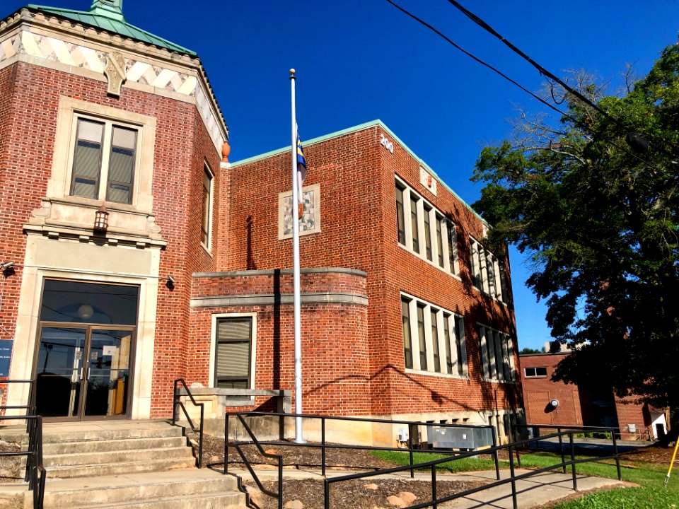 Avery Avenue School, Morganton, NC 