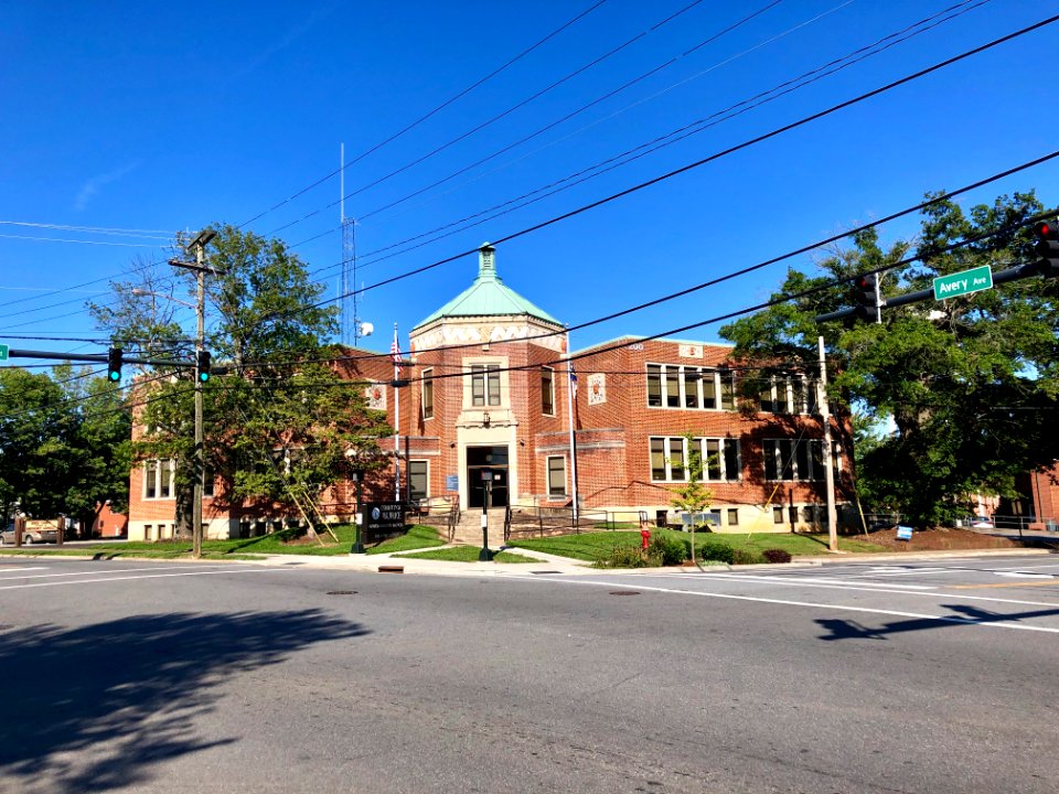 Avery Avenue School, Morganton, NC 