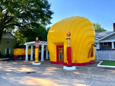Shell-Shaped Shell Service Station, Waughtown, Winston-Sal… 