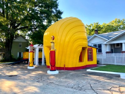 Shell-Shaped Shell Service Station, Waughtown, Winston-Sal… 