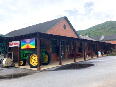 Old Cullasaja Elementary School (Whistle Stop Depot Antiqu… 