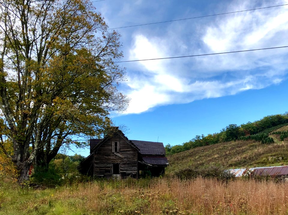 Abandoned Farmhouse, Cullowhee Mountain Road, Erastus, NC 