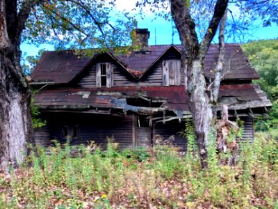 Abandoned Farmhouse, Cullowhee Mountain Road, Erastus, NC 