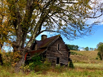 Abandoned Farmhouse, Cullowhee Mountain Road, Erastus, NC 