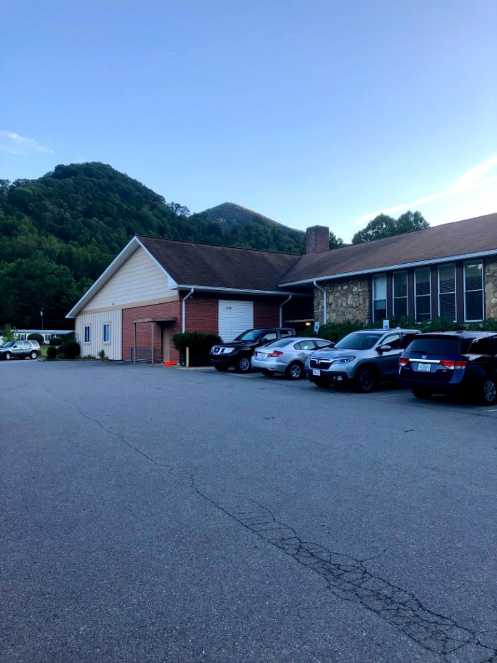 Old Maggie Valley Elementary School (Maggie Valley Town Ha… 